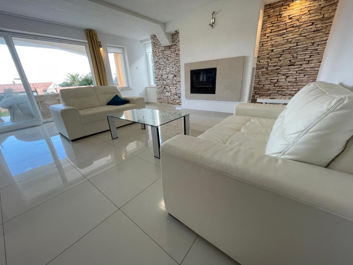 Villa Lina Premantura Bagian luar foto